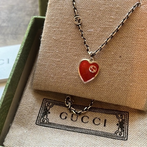 Gucci Red Enamel G Logo Necklace Authentic - Picture 6 of 9